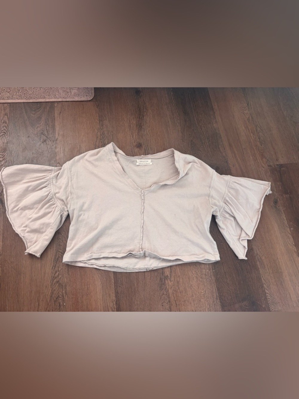 NWOT XS Urban Outfitters Cropped Flutter sleeve top boho festival
